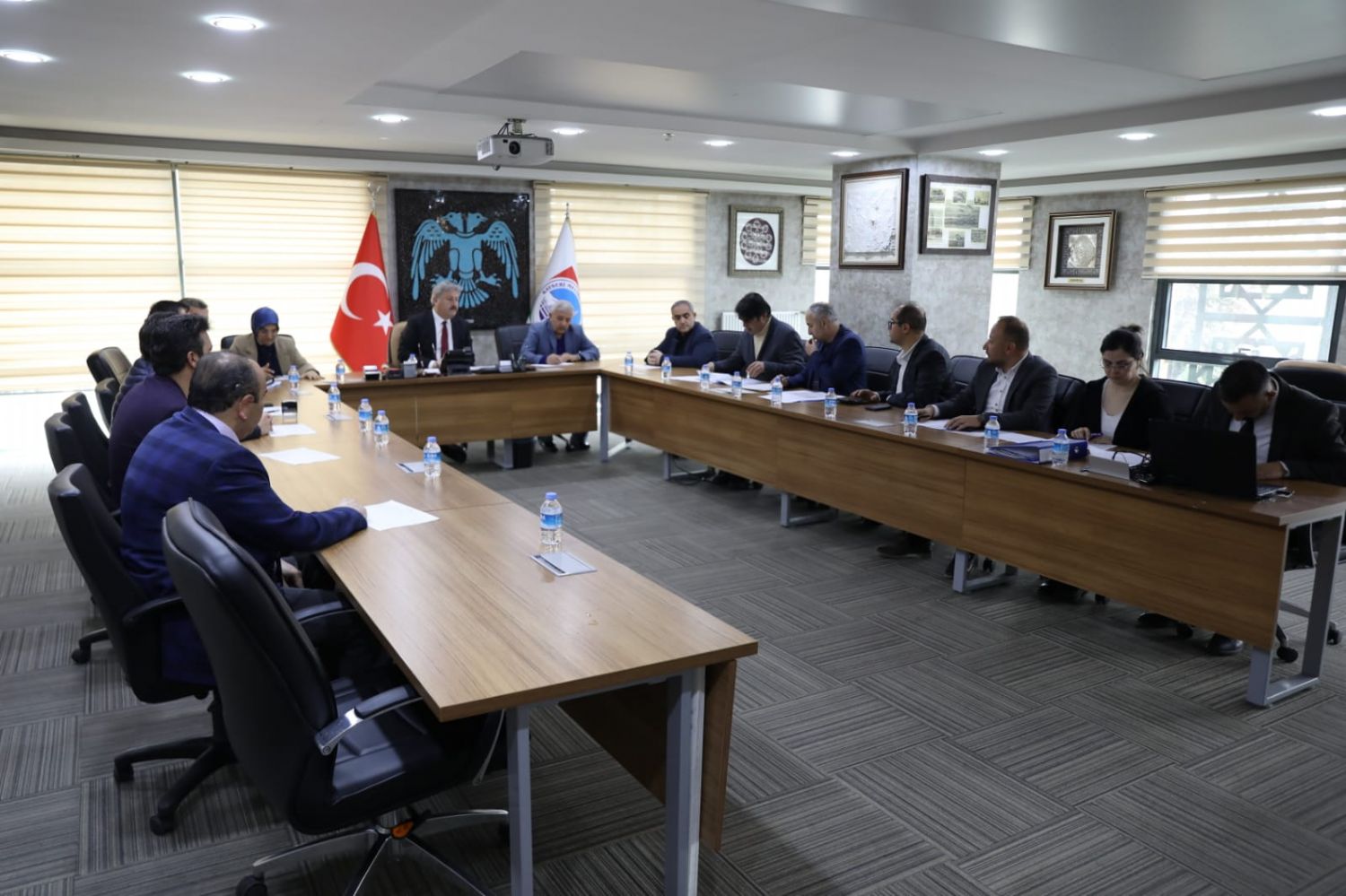 BATTALGAZİ MAHALLESİNDE 36 DAİRE VE 3 DÜKKÂN İÇİN İHALE YAPILDI
