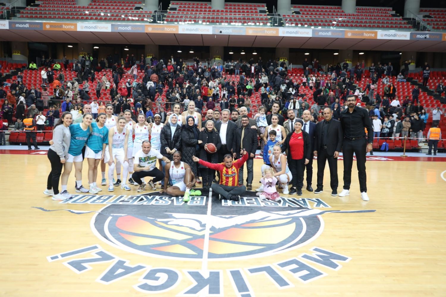  MELİKGAZİ KAYSERİ BASKETBOL, SLOVAKYA TAKIMI RUZOMBEROK'U MAĞLUP ETTİ   