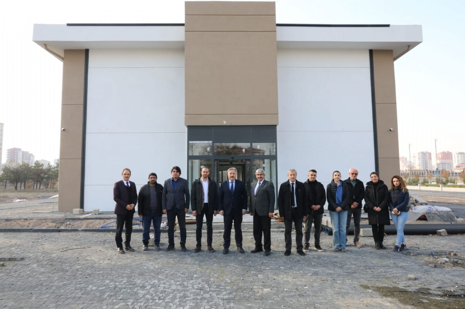 MELİKGAZİ, YENİKÖY MAHALLESİ'NİN SAĞLIK İHTİYACINI GİDERDİ   