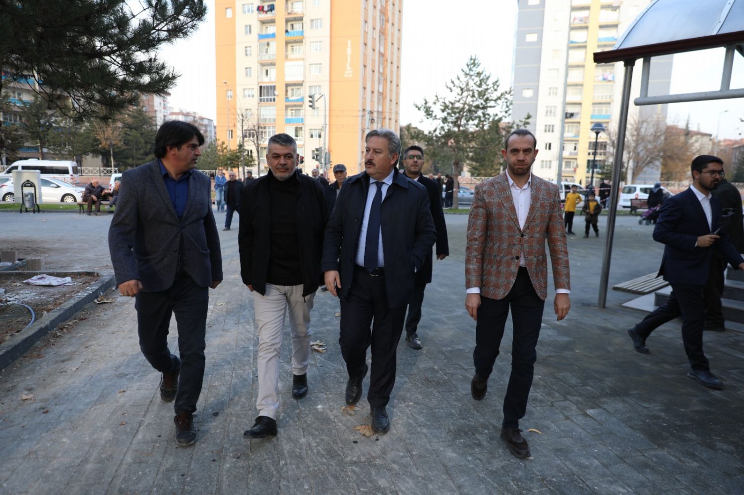 ANAFARTALAR MAHALLESİ'NDE HUMMALI ÇALIŞMALAR DEVAM EDİYOR
