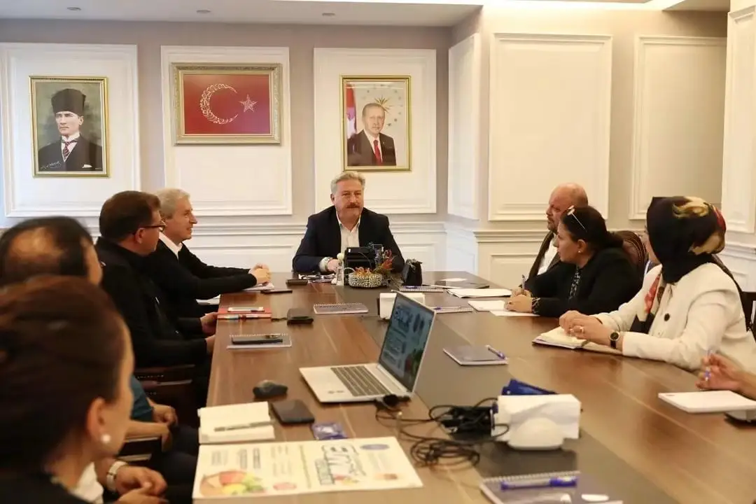 SONBAHARIN TATLI BULUŞMASI MELİKGAZİ'DE 'ELMA GÜNLERİ' İLE BAŞLIYOR